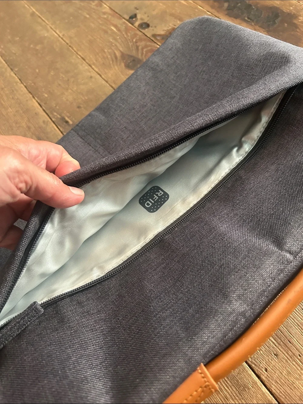 hp Insulated Laptop Travel Sleeve - RFID Side Pocket